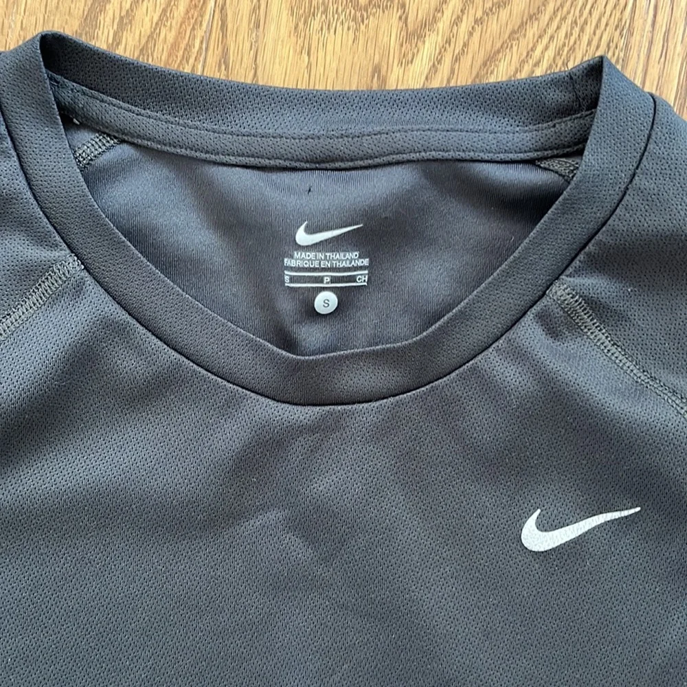 Gray Nike Dri - Fit Therma Long Sleeve - Picture 2 of 3
